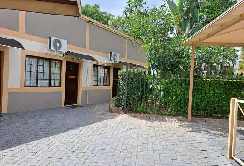 Amigos Bed & Breakfast   No Loadshedding
