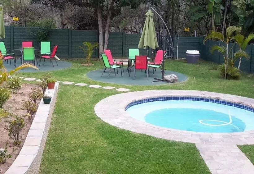 Amigos Bed & Breakfast   No Loadshedding