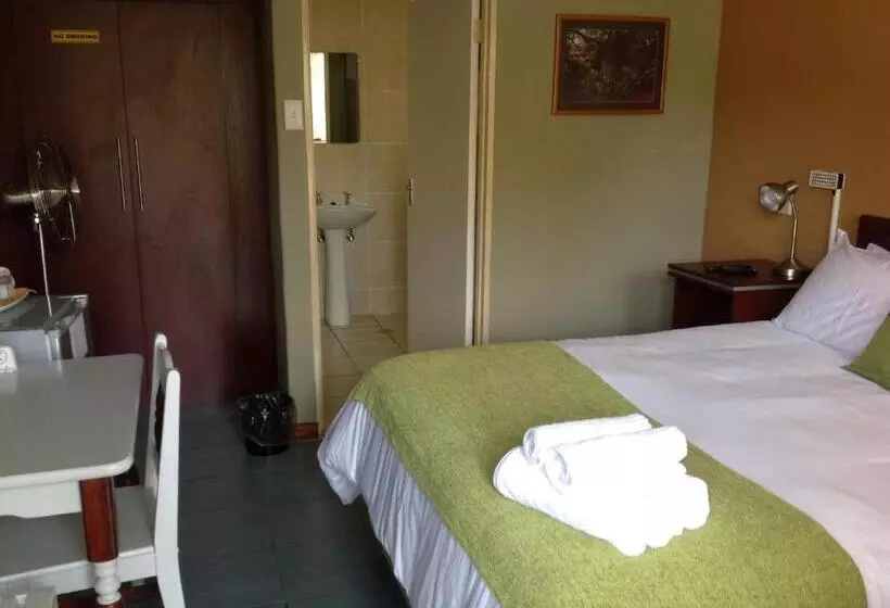 Amigos Bed & Breakfast   No Loadshedding