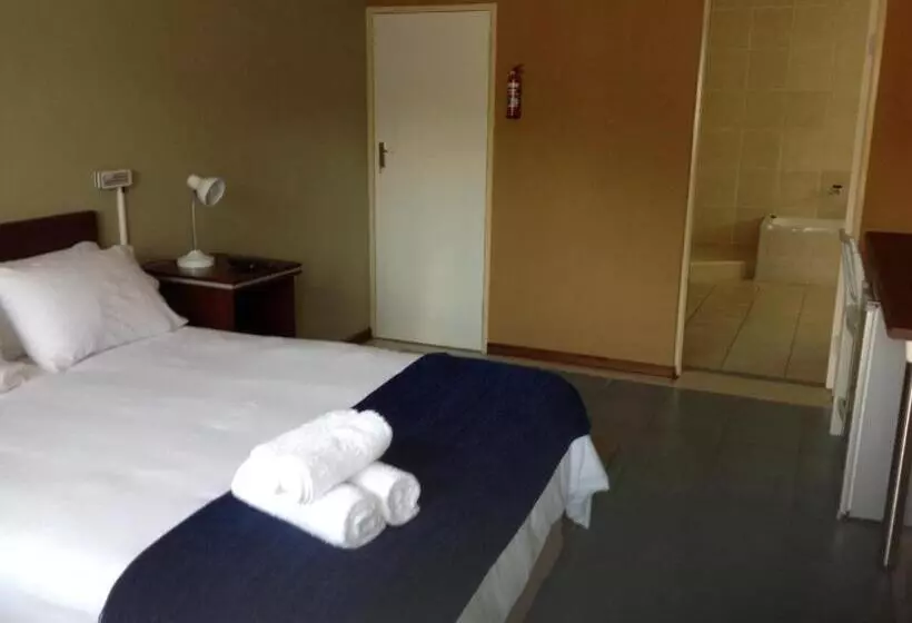 Amigos Bed & Breakfast   No Loadshedding
