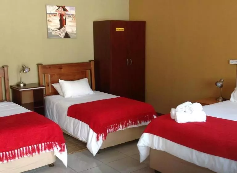 Amigos Bed & Breakfast   No Loadshedding