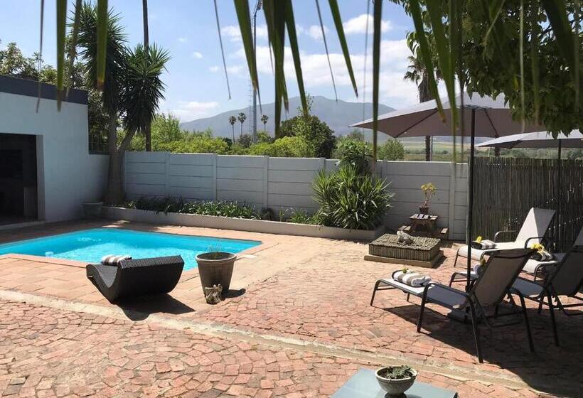 B&b Sauvignon Country Lodge