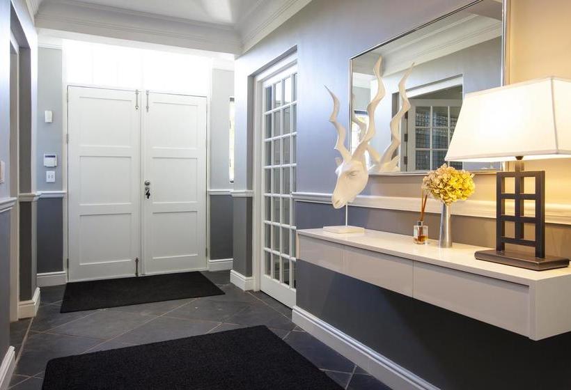 민박 14 On Klein Constantia