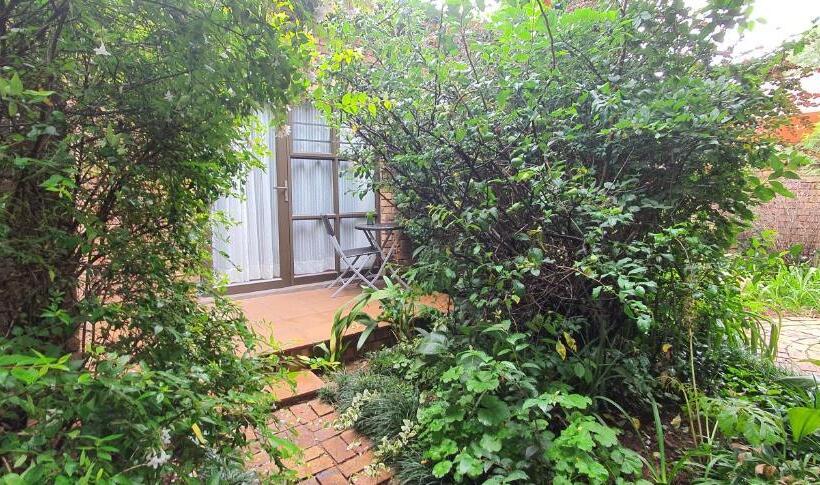 צימר Aero Lodge Guest House