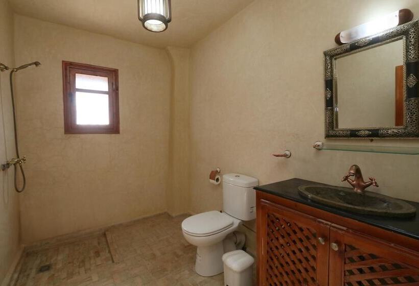 مبيت وإفطار Dar Aymane