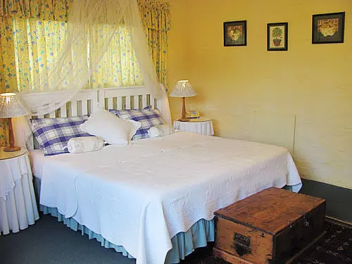تختخواب و صبحانه Kingfisher Country House