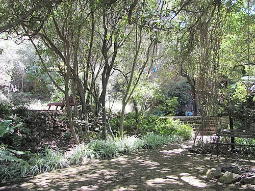 تختخواب و صبحانه Kingfisher Country House