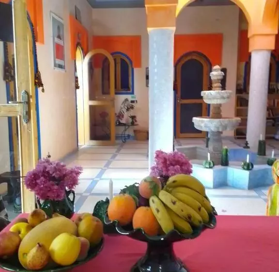تختخواب و صبحانه Riad De Reve