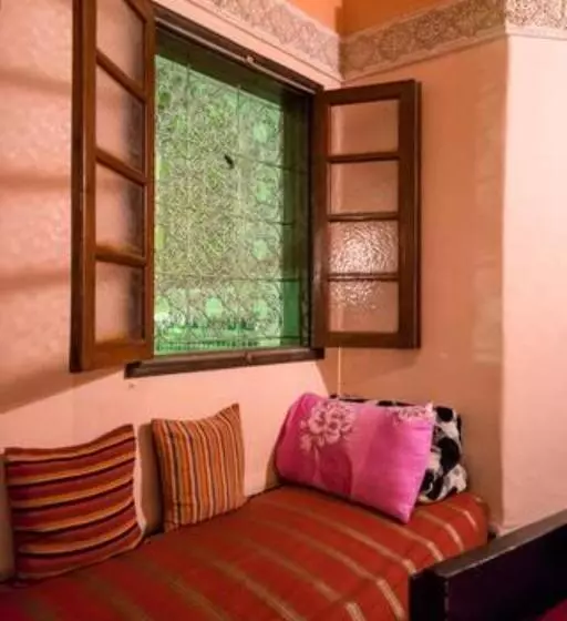 تختخواب و صبحانه Riad Malak