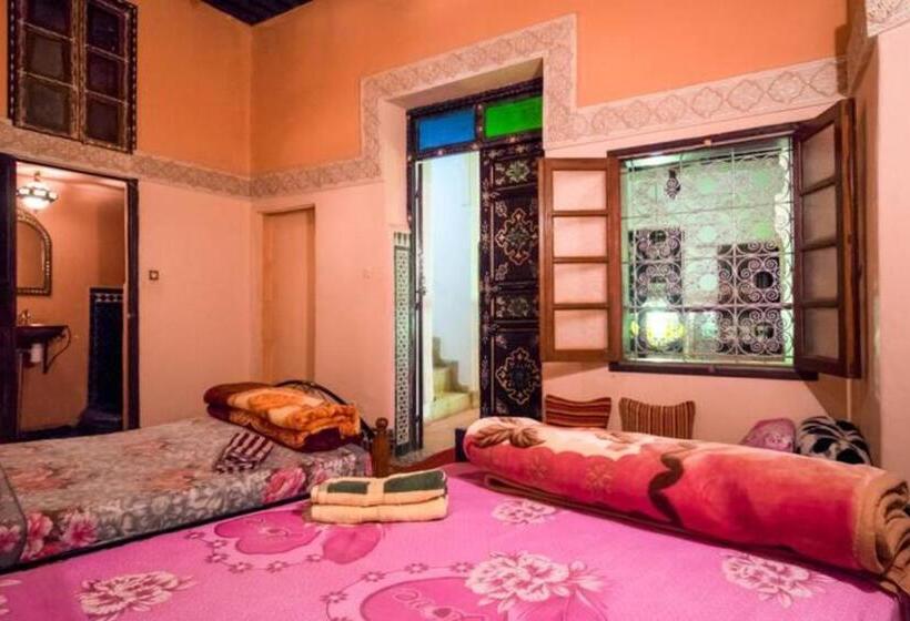 تختخواب و صبحانه Riad Malak