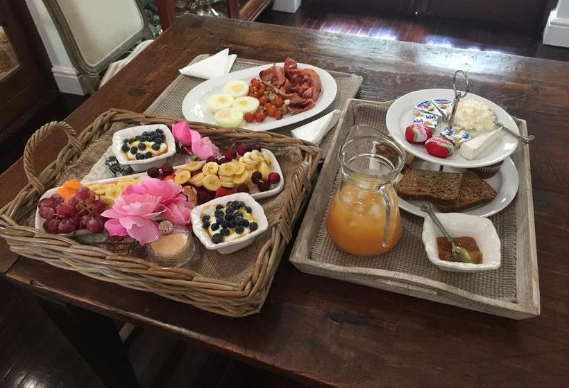 민박 The White Manor