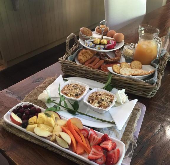 민박 The White Manor