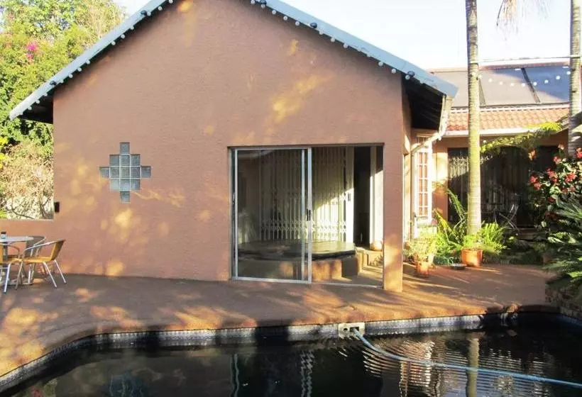 تختخواب و صبحانه Wharawhara Guesthouse