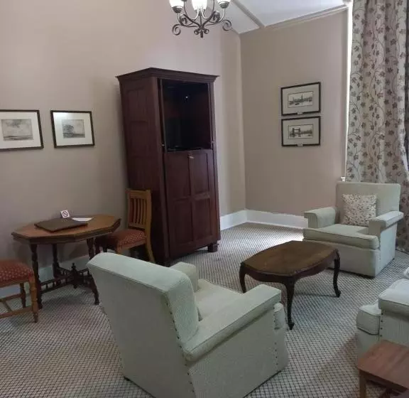 هتل Kimberley Club Guesthouse