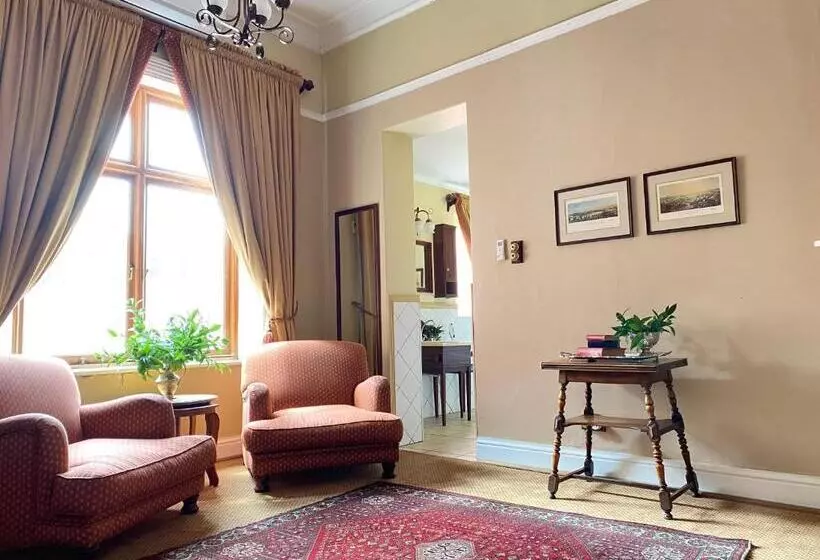 هتل Kimberley Club Guesthouse
