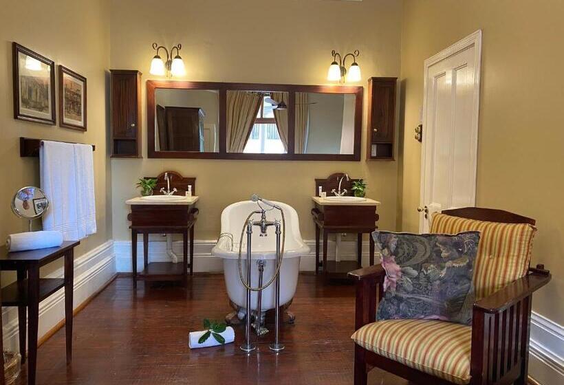 בית מלון כפרי Kimberley Club Guesthouse