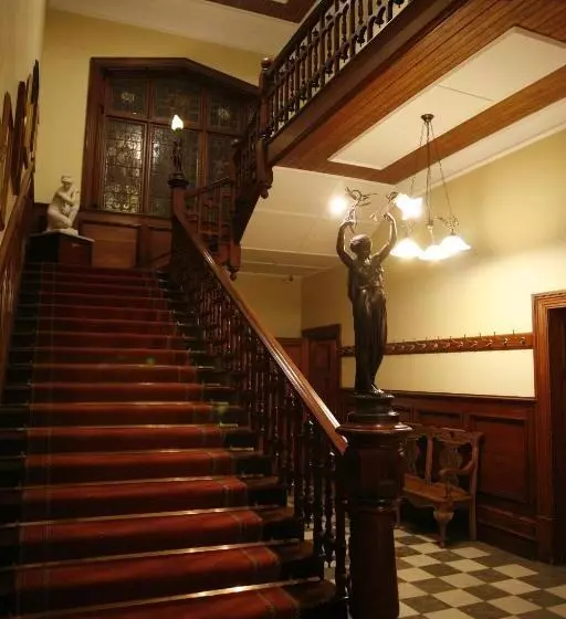 هتل Kimberley Club Guesthouse