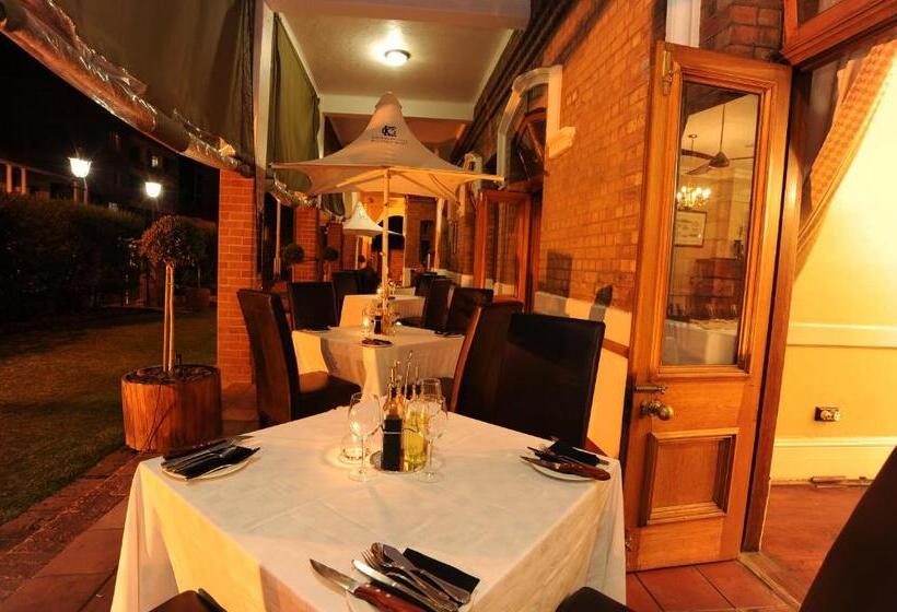 בית מלון כפרי Kimberley Club Guesthouse