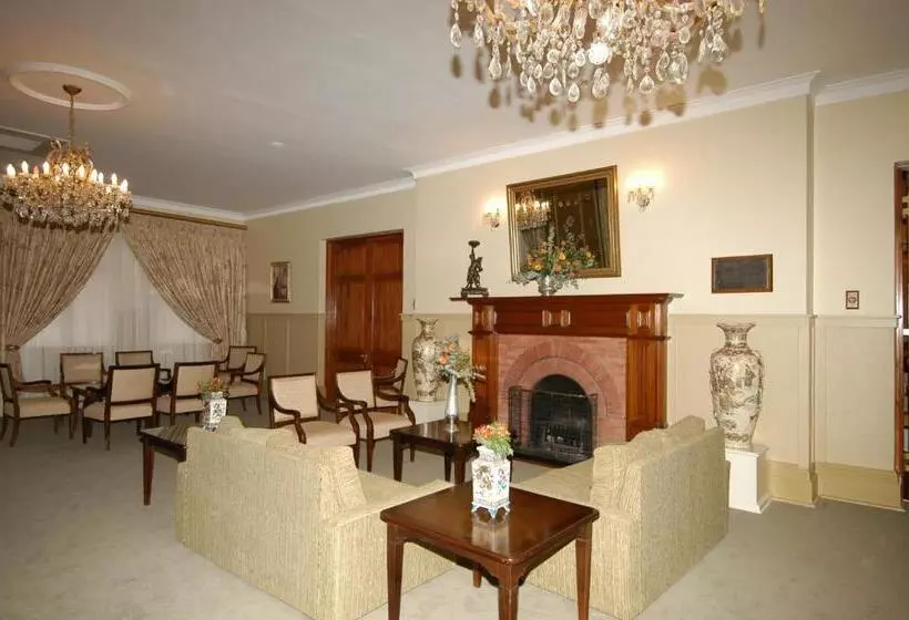 هتل Kimberley Club Guesthouse