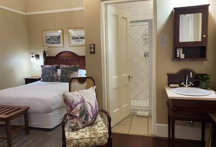 هتل Kimberley Club Guesthouse