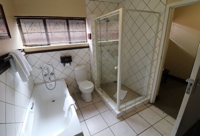 בית מלון כפרי Kimberley Club Guesthouse