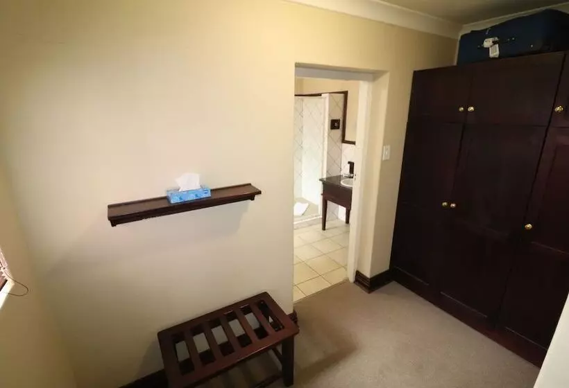 هتل Kimberley Club Guesthouse