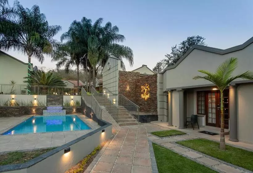 Hotelli The Cycad Lodge & Chalets