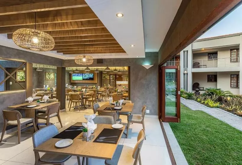 Hotelli The Cycad Lodge & Chalets
