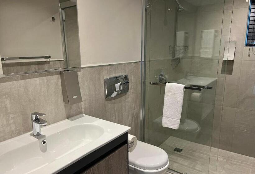 호텔 The Cycad Lodge & Chalets