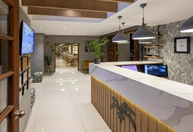 Hotelli The Cycad Lodge & Chalets