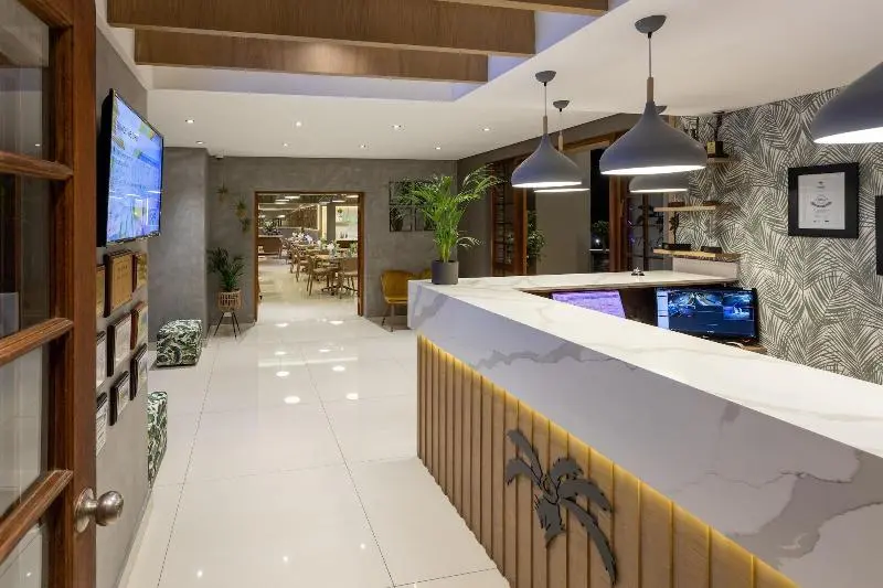 هتل The Cycad Lodge & Chalets