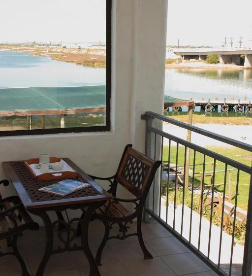 Riviera Hotel & Chalets