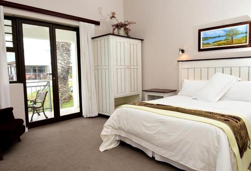 Riviera Hotel & Chalets