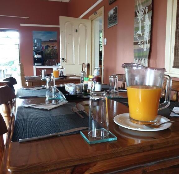 Rosedale Organic Farm Bed & Breakfast