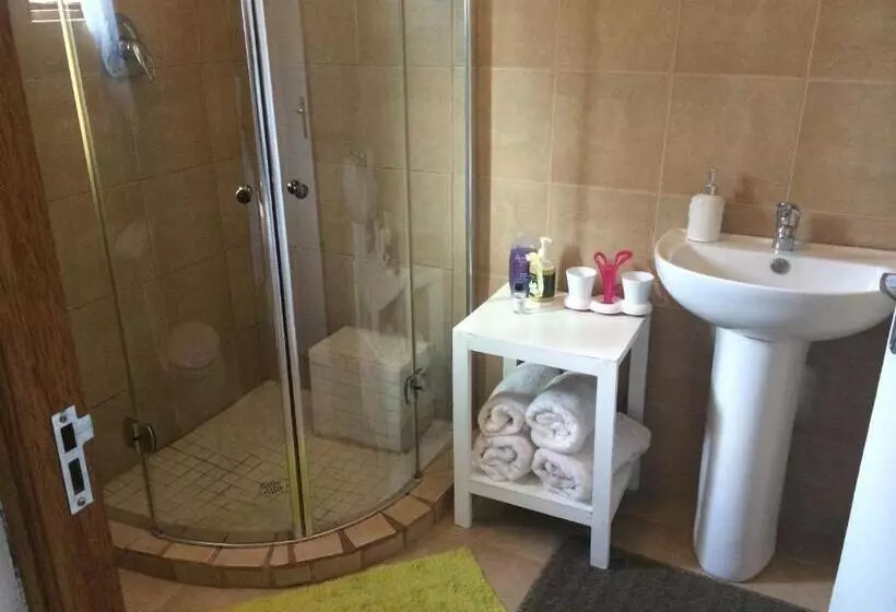 Tirzah S B&b And Self Catering