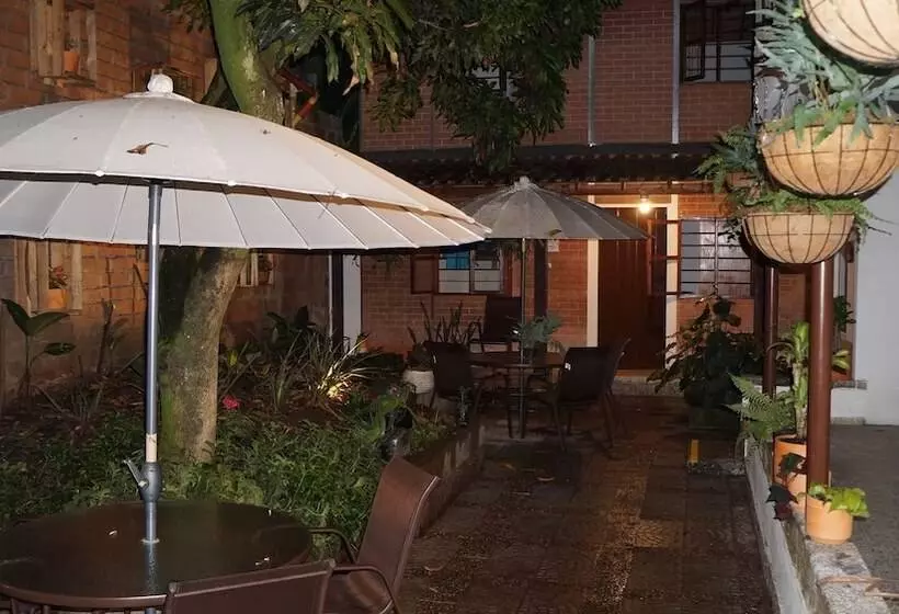 Hotelli El Jardin De La 10   Hostel