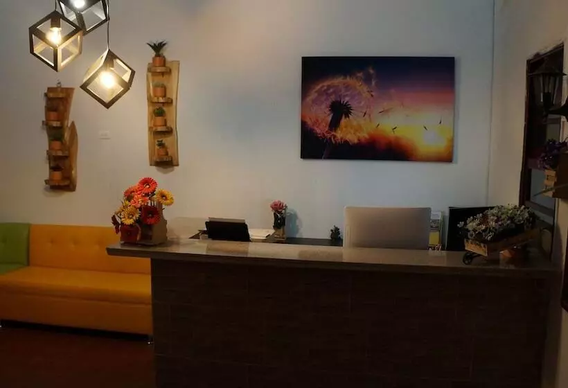 Hotelli El Jardin De La 10   Hostel