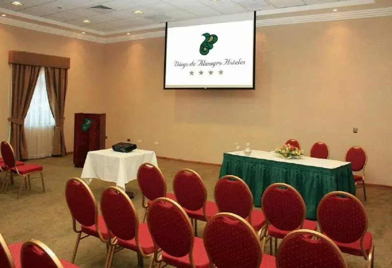 ホテル Diego De Almagro Los Angeles