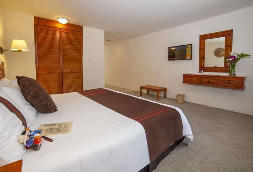 هتل Mision La Muralla