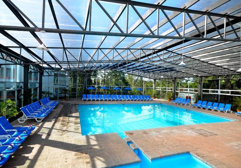 هتل Mision La Muralla