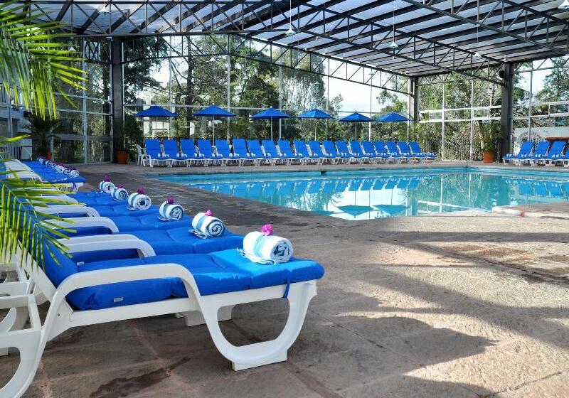 هتل Mision La Muralla