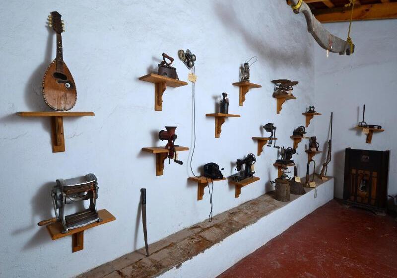 هتل Mision La Muralla