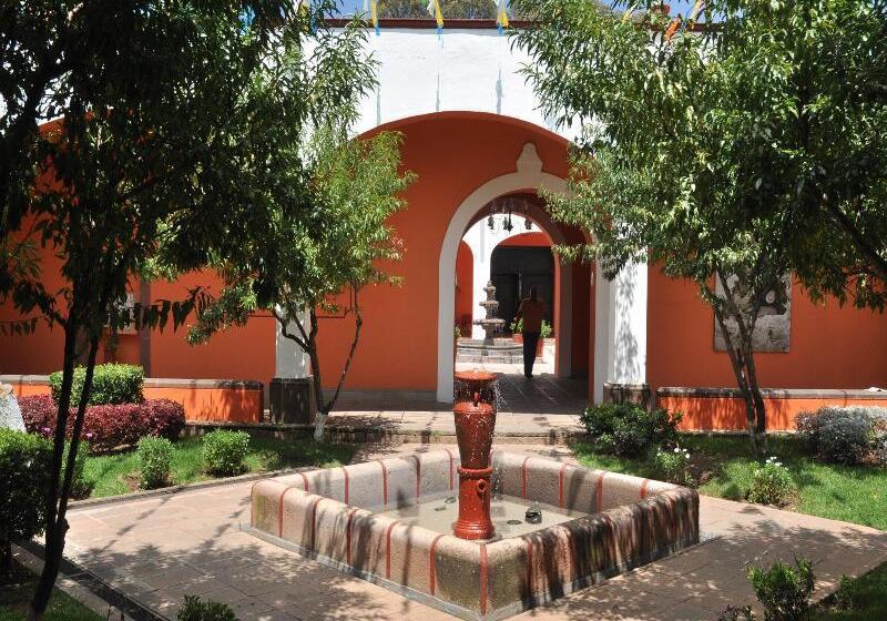 هتل Mision La Muralla