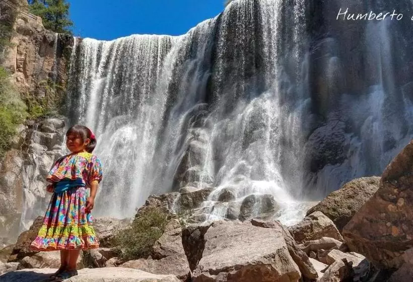 ホテル Cabañas Los Portales Barrancas Del Cobre