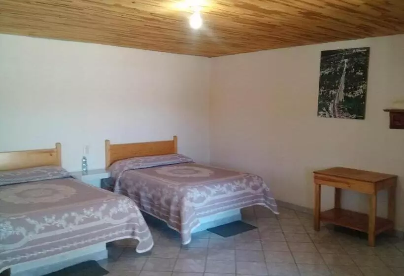ホテル Cabañas Los Portales Barrancas Del Cobre