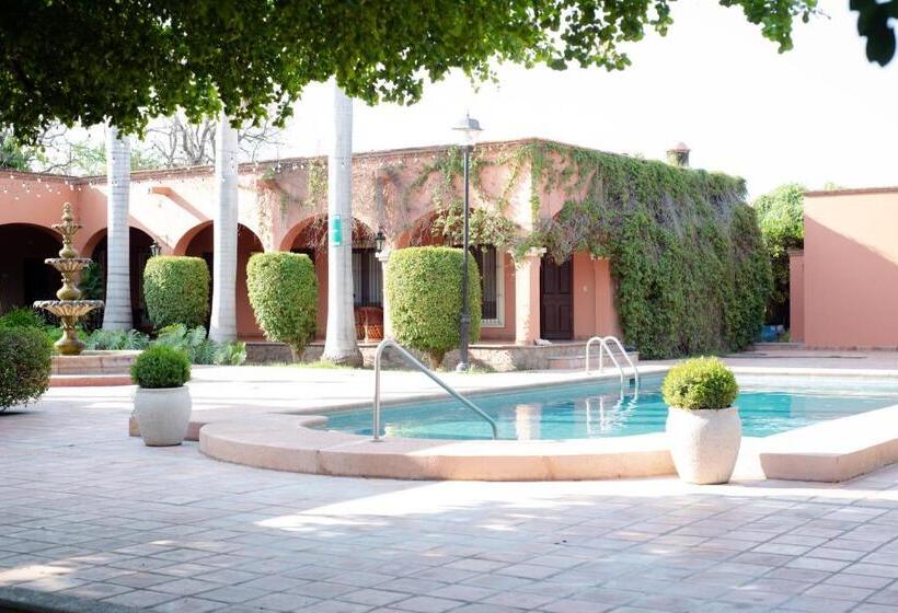 Hotel Hacienda Cazadores