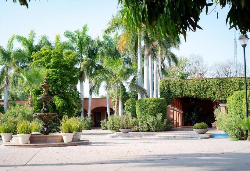 Hotel Hacienda Cazadores