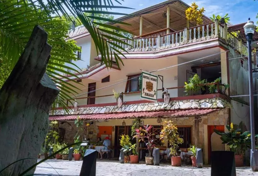 هتل Museo Xibalba