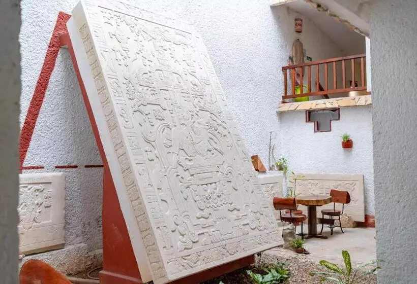 هتل Museo Xibalba