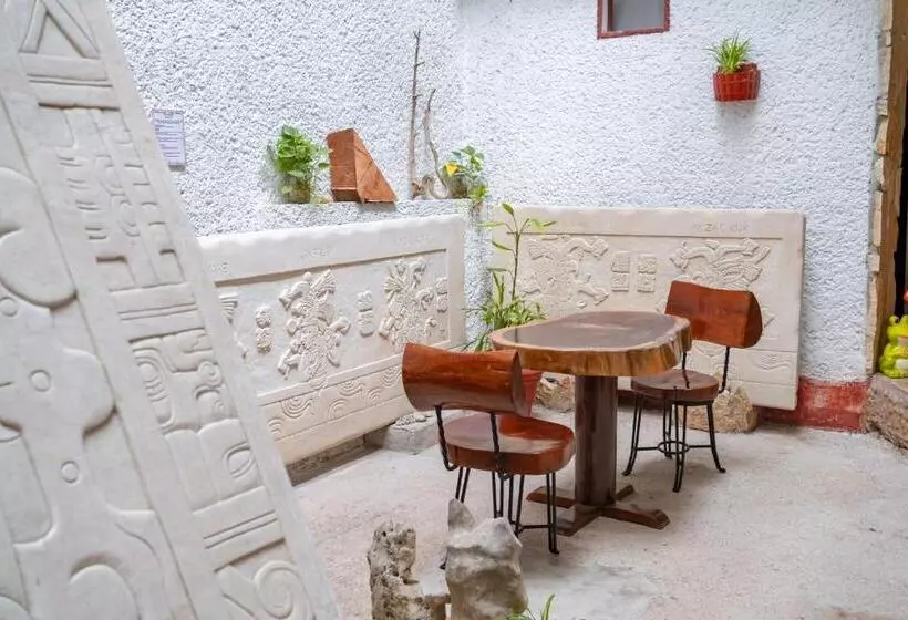 هتل Museo Xibalba